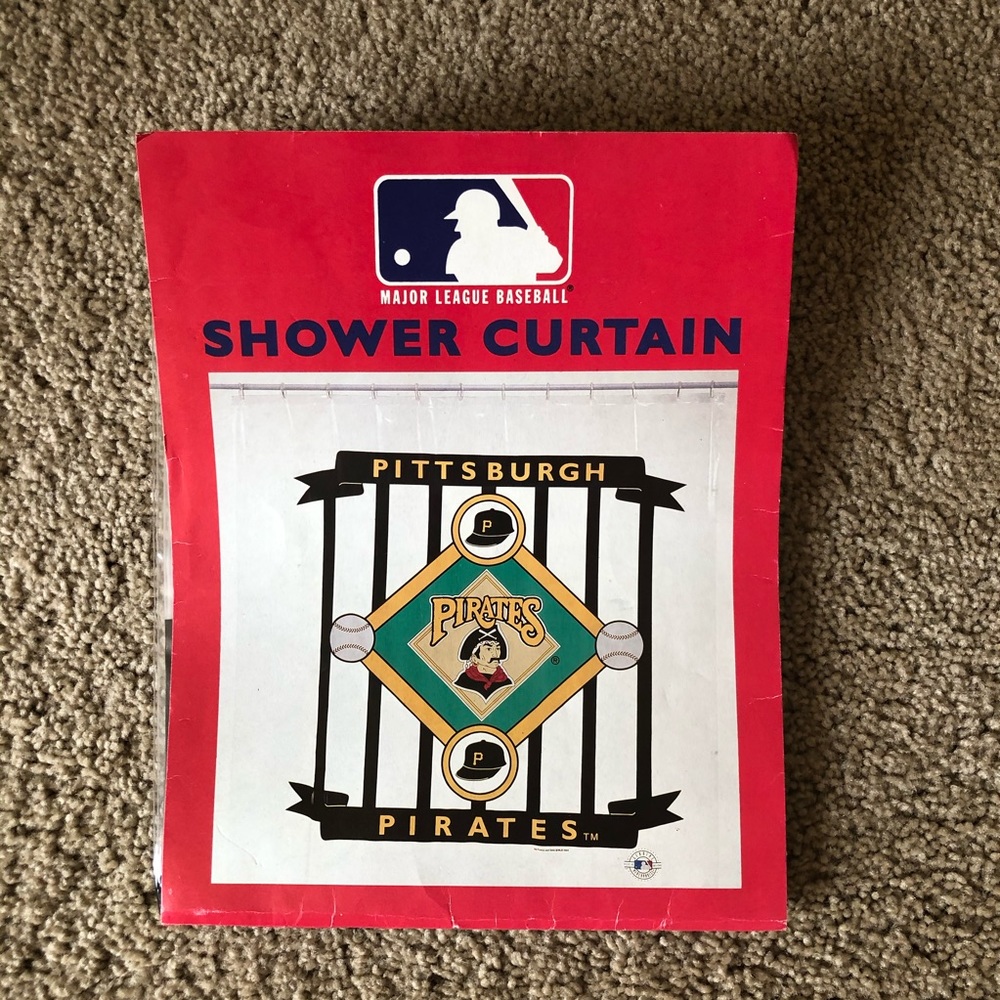 Vinatge Jay Franco Pittsburgh Pirates shower curta